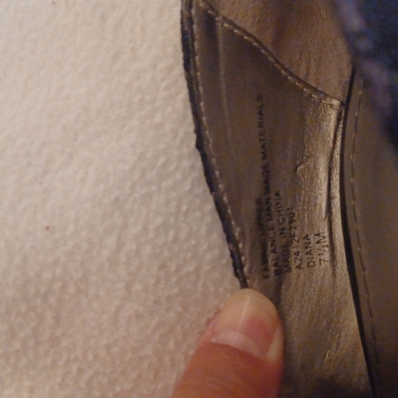 Fergalicious 4 inch heels - Picture 7 of 8